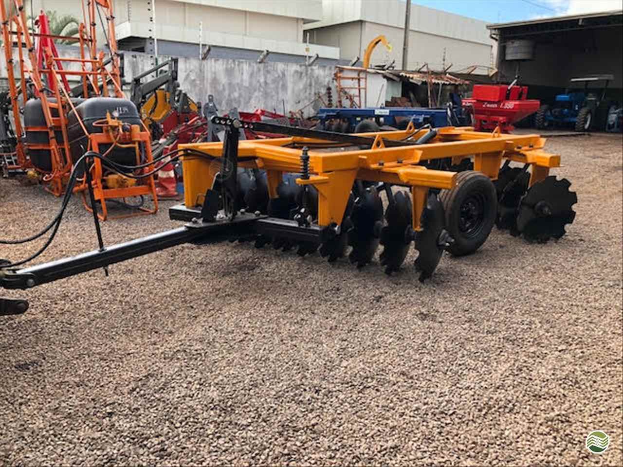 IMPLEMENTOS AGRICOLAS GRADE INTERMEDIÁRIA INTERMEDIÁRIA 18 DISCOS Cotramaq Tratores GOIOERE PARANÁ PR